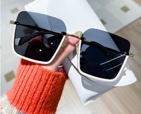 Oversized Square Sunglasses – UV400 Protection