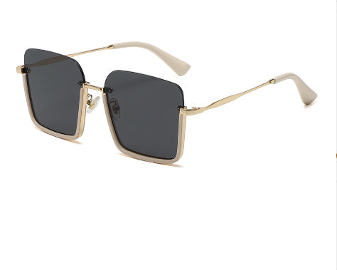 Oversized Square Sunglasses – UV400 Protection