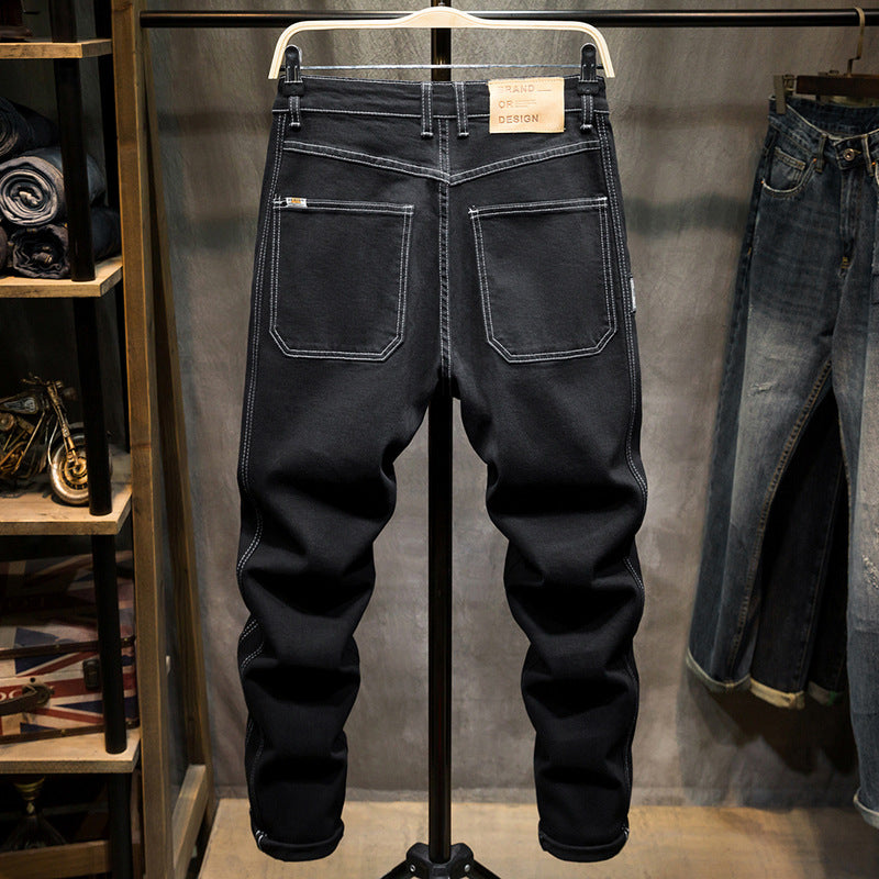 Men’s everyday denim look lifestyle photo